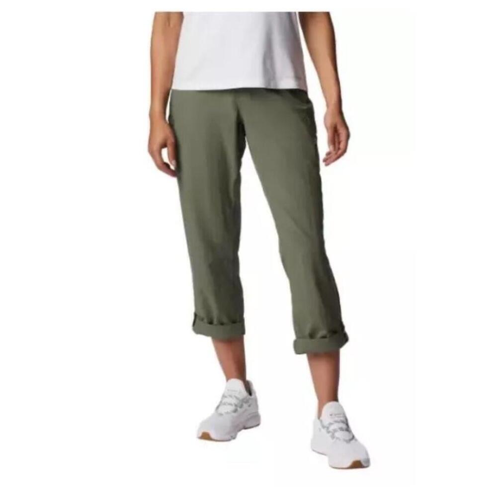 WOMEN'S COLUMBIA REGULAR FIT STRAIGHT LEG ROLL CUFF PANT! Size Medium AA9